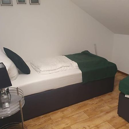 Waterfalls Apartment トリベルク エクステリア 写真